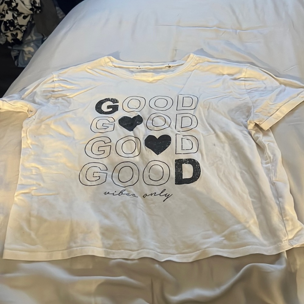 Good vibes t shirt